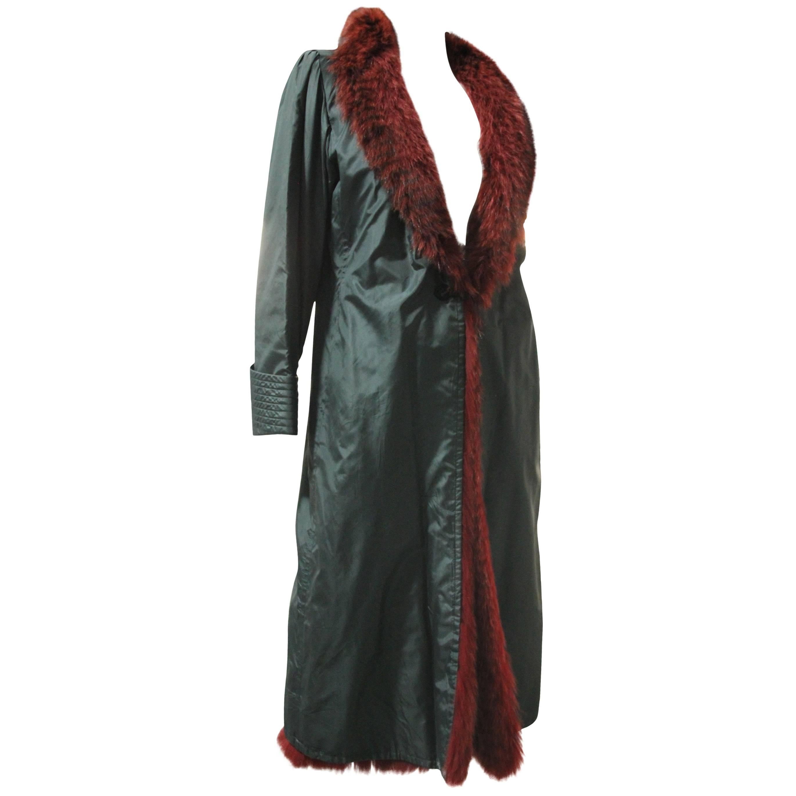 1970s Emanuel Ungaro Forest Green Silk Duster Coat w Red Feathered Fox Lining For Sale