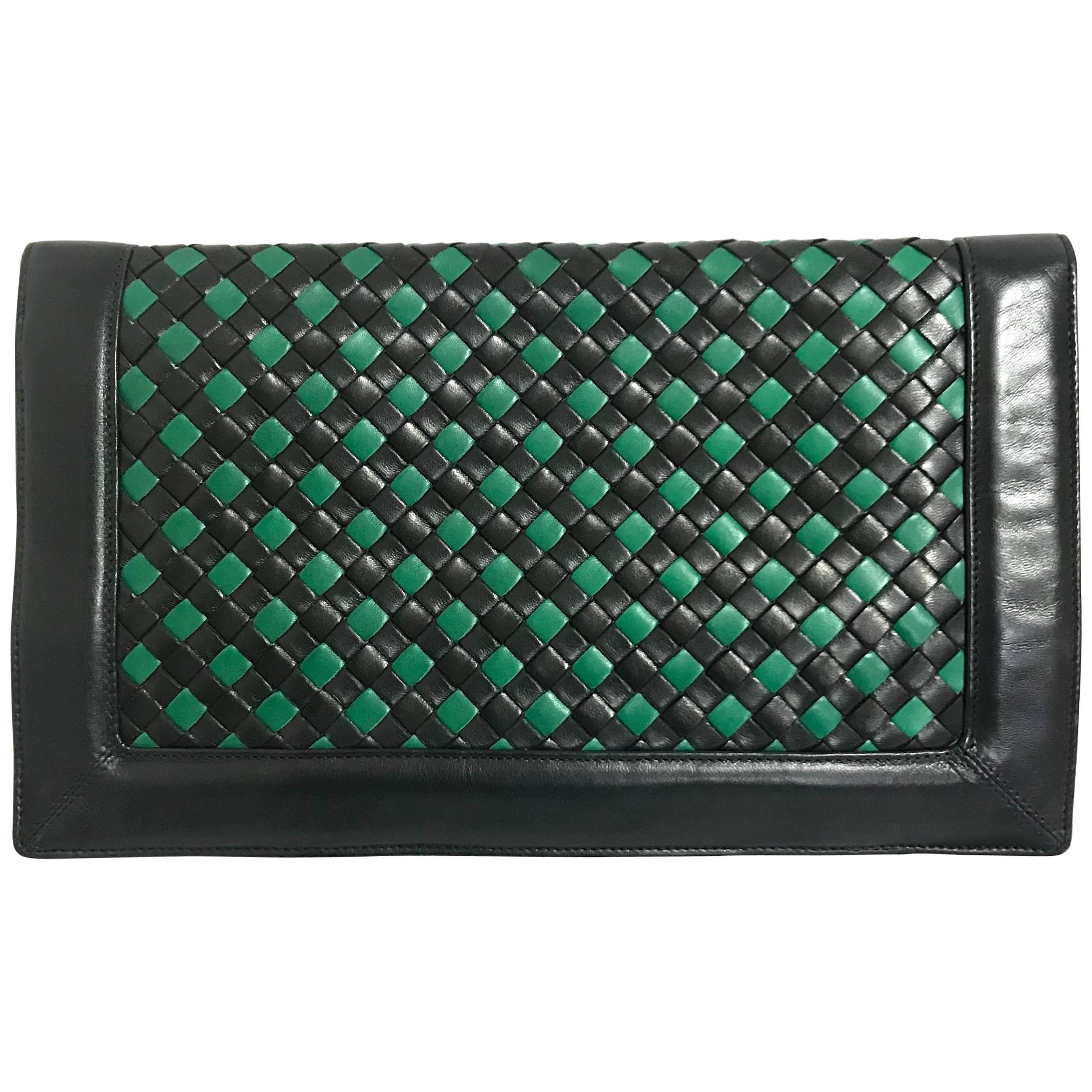 Vintage Bottega Veneta intrecciato navy and green large clutch bag, unisex purse For Sale