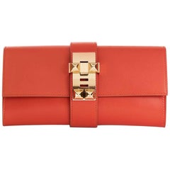 Hermes Sanguine Tadelakt Leather Medor 23 Clutch