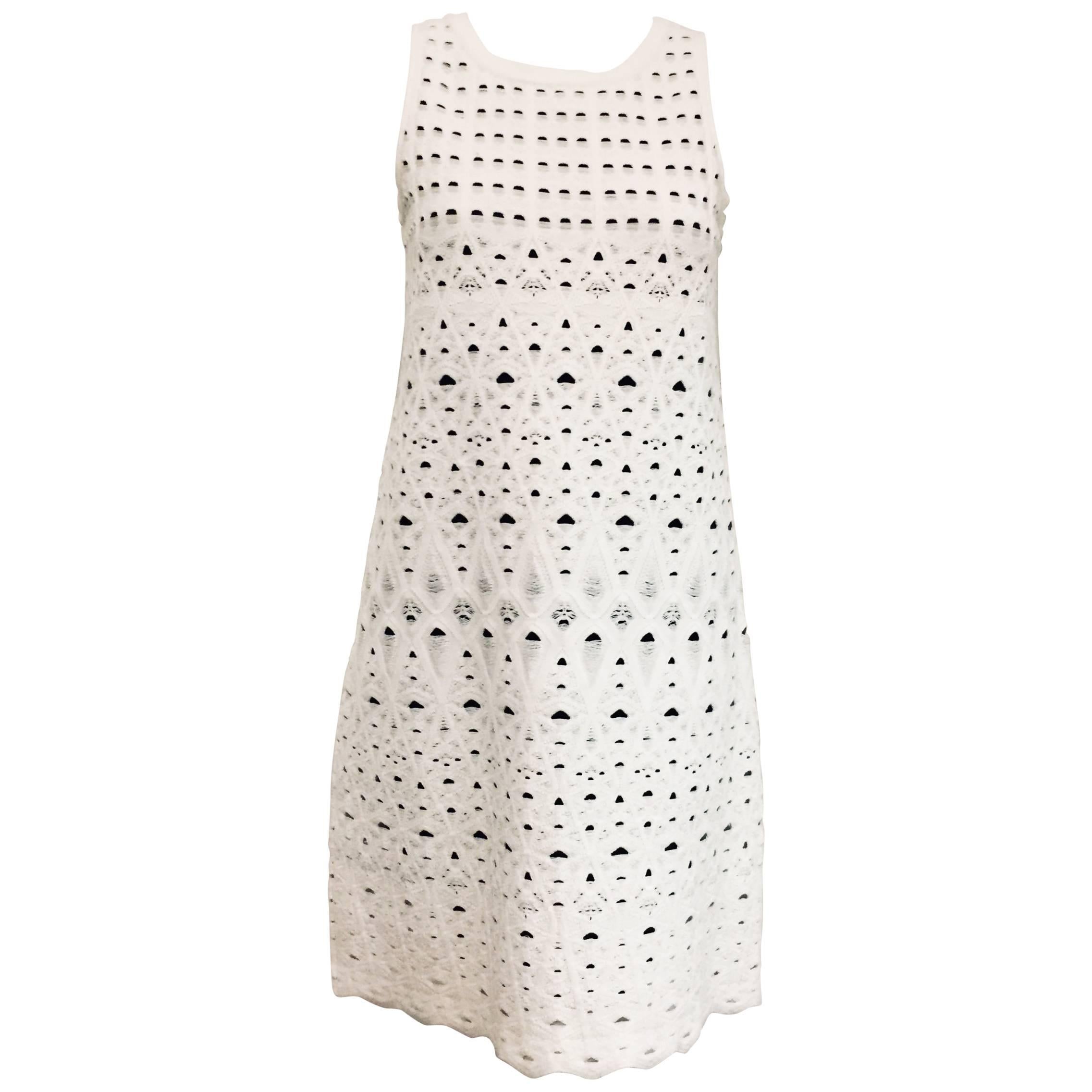 Coveted Chanel White with Navy Blue Lining Sleeveless Knit Dress For Sale