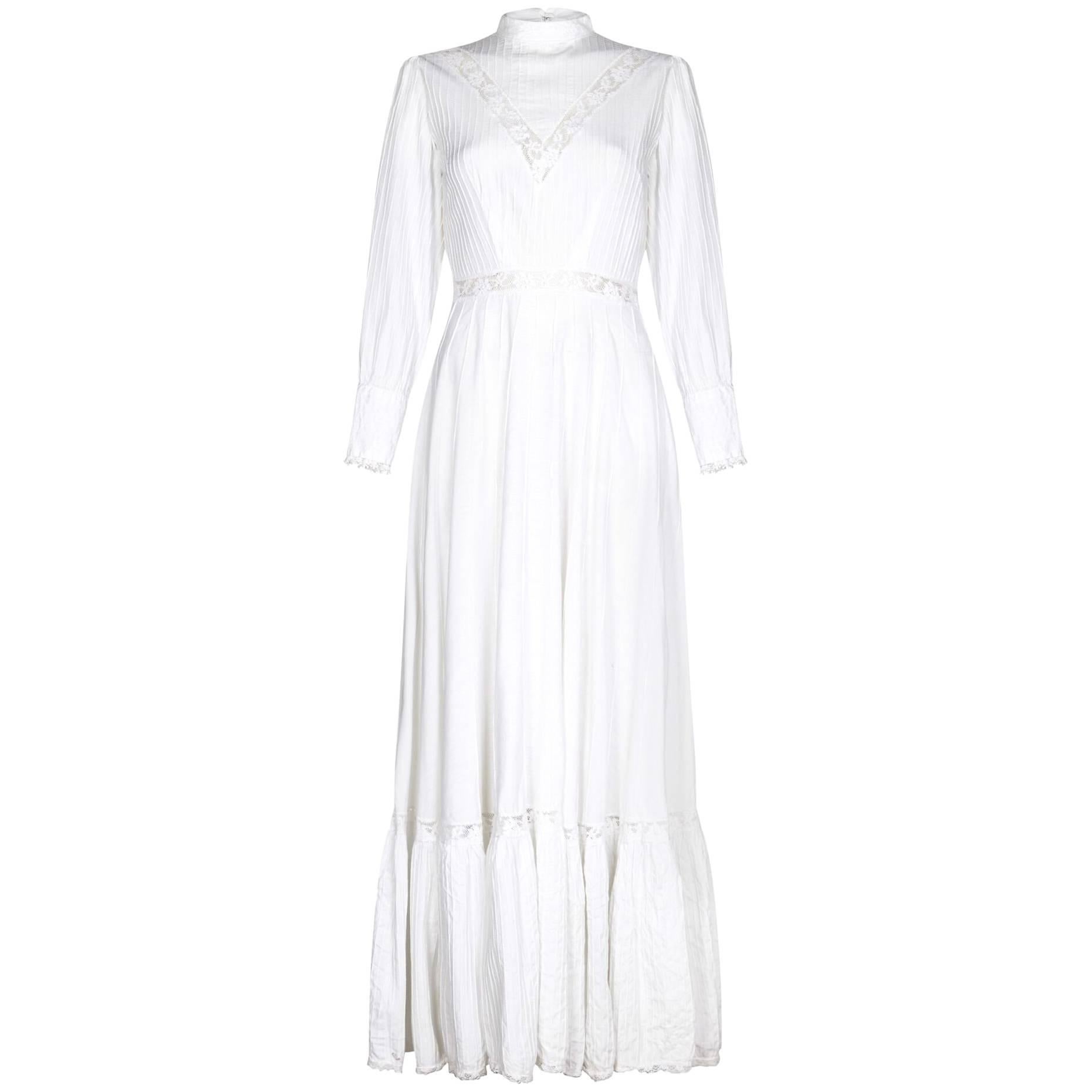 1970s Edwardian/Victorian Style White Lace Lawn Dress With Pin-Tuck Detail