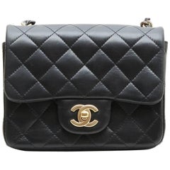 Mini CHANEL Bag in Black Quilted lambskin Leather