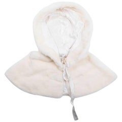 CELESTINA AGOSTINO Short Cape With White Hood in Ivory Mink