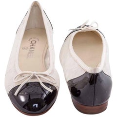 Chanel Ballerinas in Black Patent Leather and Beige Lace Size 38.5 C EU