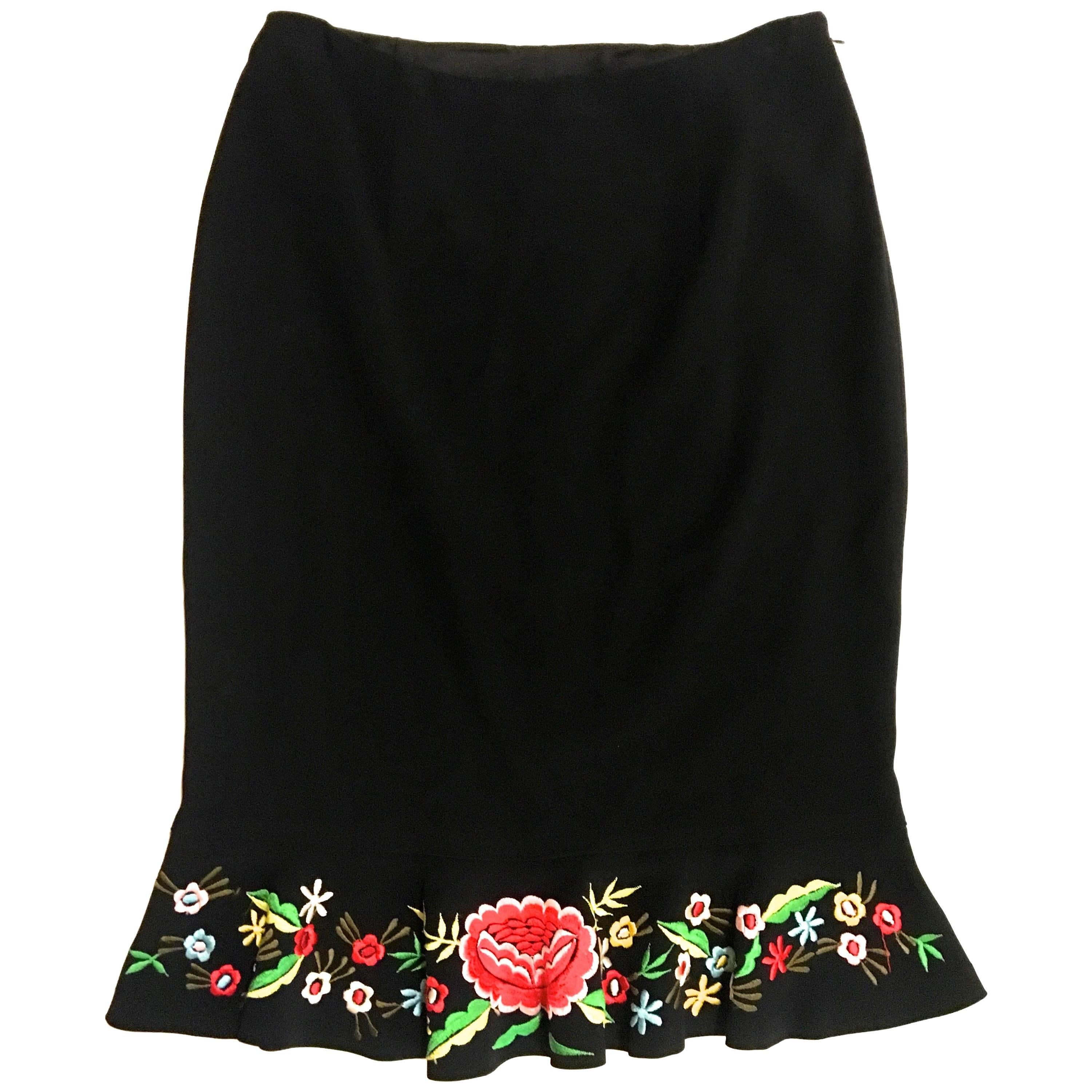 Moschino Skirt - Like New - Black  Skirt with Floral Trim For Sale