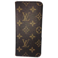 Louis Vuitton Phone Case And Wallet - 9 For Sale on 1stDibs