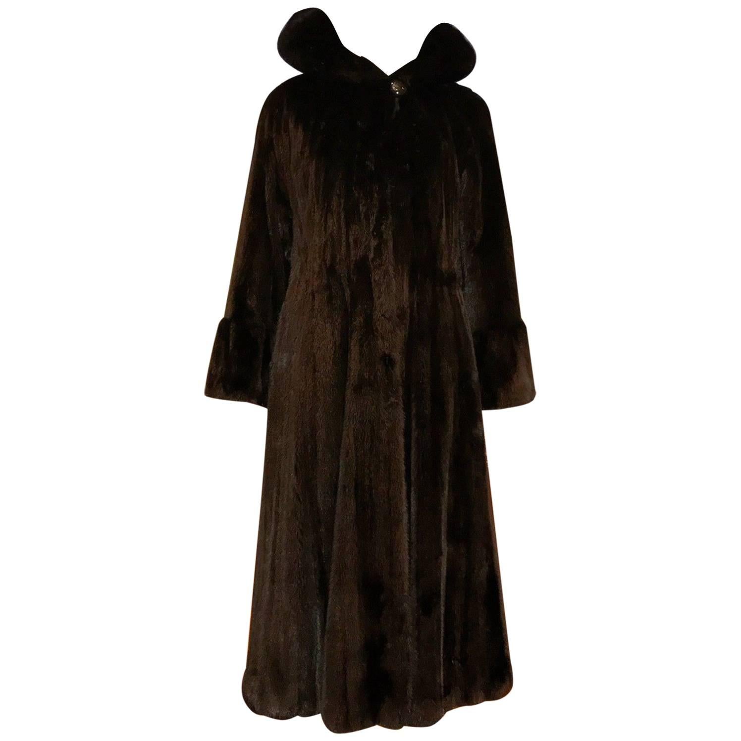 Fabbri Furriers Chicago Full Length Canadian Female Mink Pelts Coat  For Sale