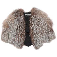 Capelina de piel de zorro Alber Elbaz for Yves Saint Laurent Otoño-Invierno 1999