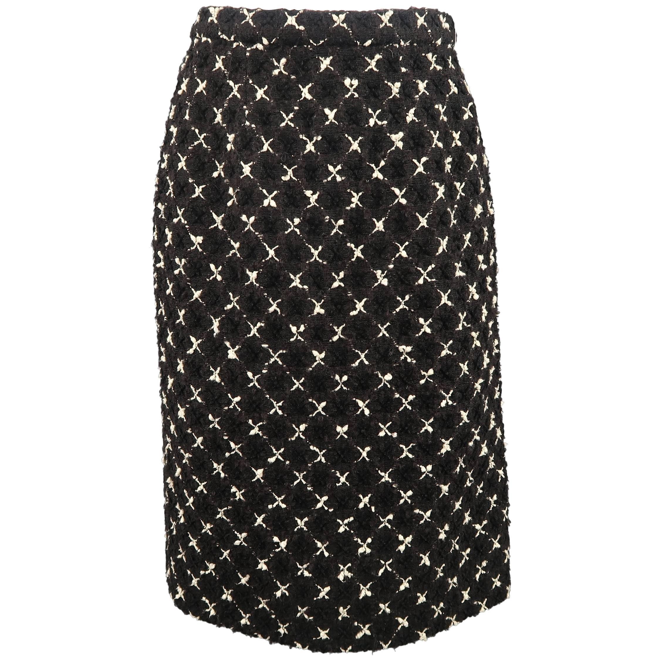 Vintage CHANEL Skirt - Small Black & White X Print Boucle Tweed Pencil Skirt