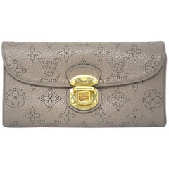 Louis Vuitton Mahina Portefeuille Amelia Taupe Geldbörse