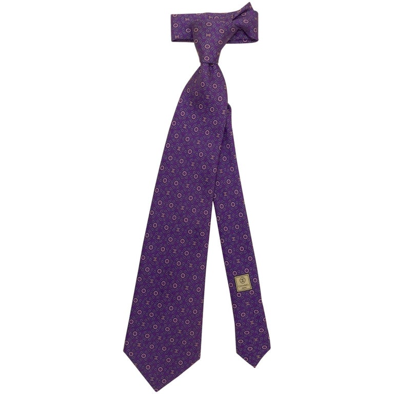 Men's Classic Chanel Silk Neck Tie w Chain Circles and CC Logo at