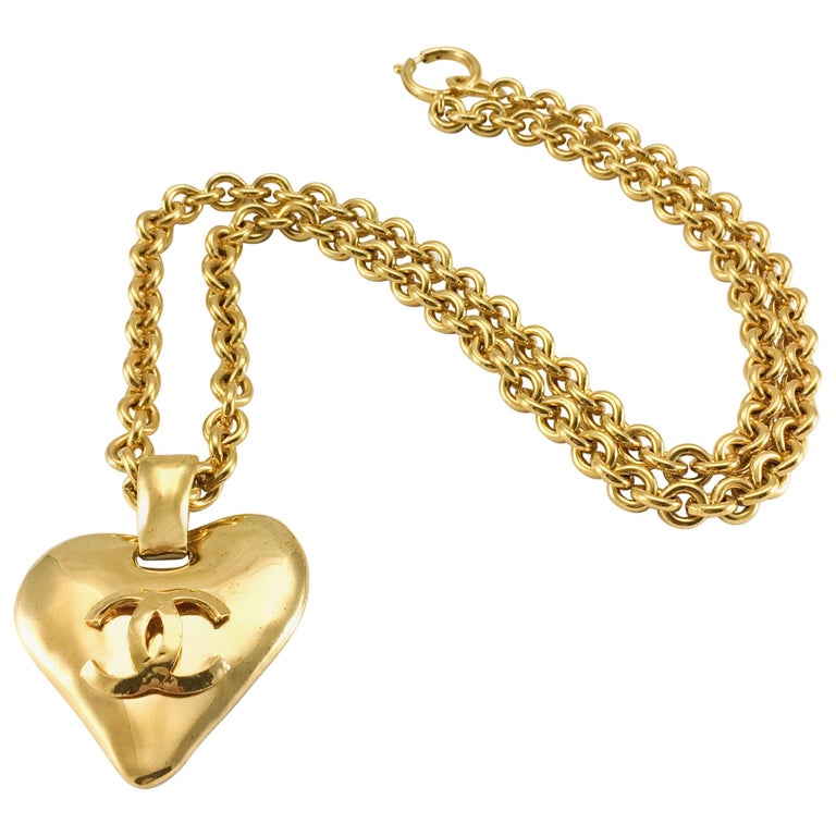 1993 Chanel HeartShaped GoldPlated Pendant Necklace at 1stDibs
