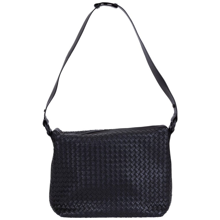 New Bottega Veneta Black Woven Intrecciato Handbag For Sale at 1stDibs