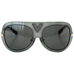 Louis Vuitton Sunglasses Gray Aviators 