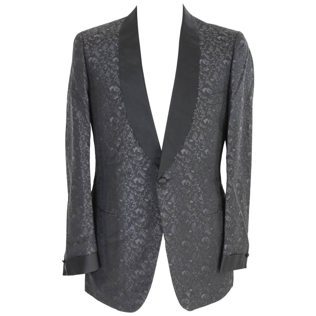 Brioni man's vintage black silk damask smoking jacket, made in italy For Sale