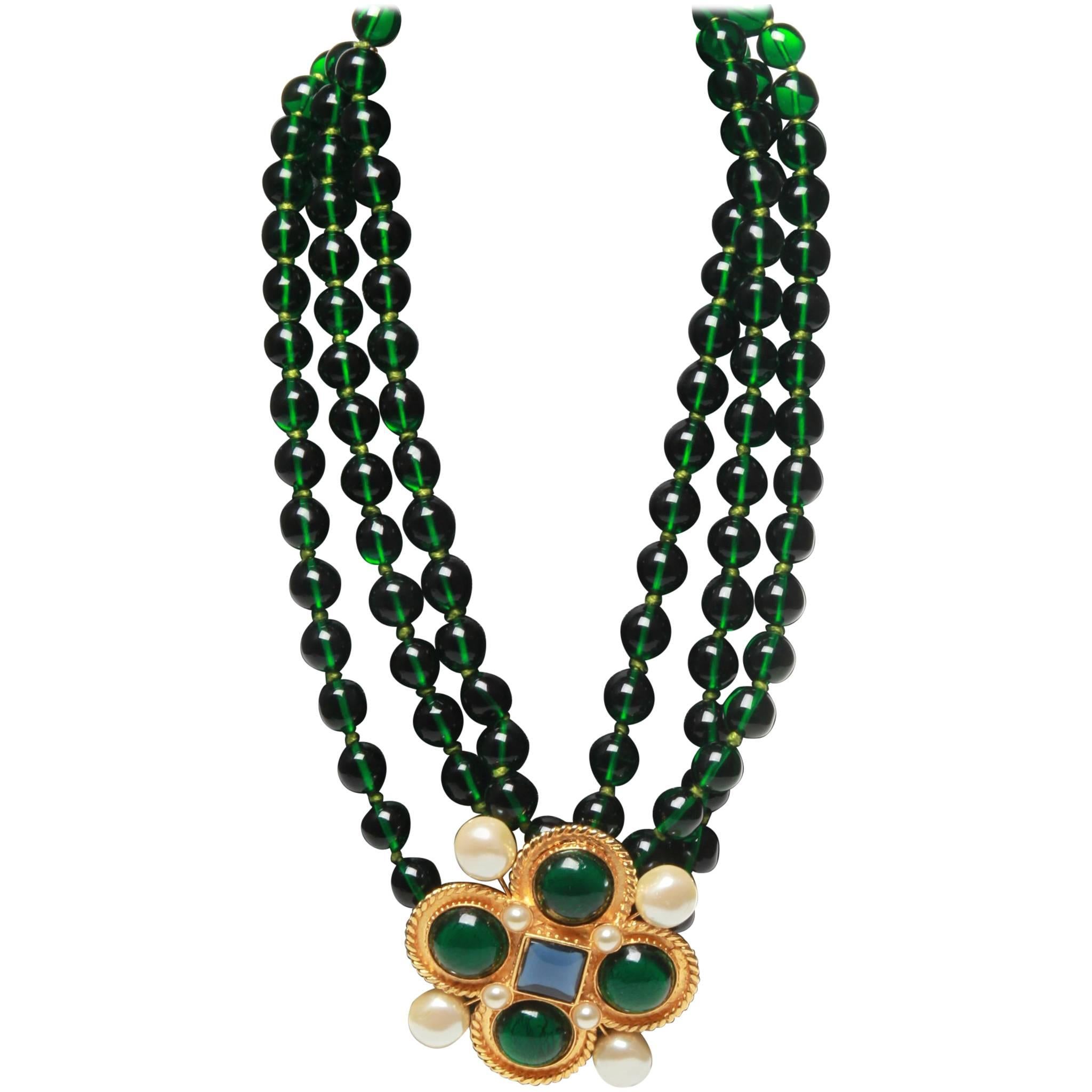	Chanel vintage large green necklace with brooch x4 green giproix stones