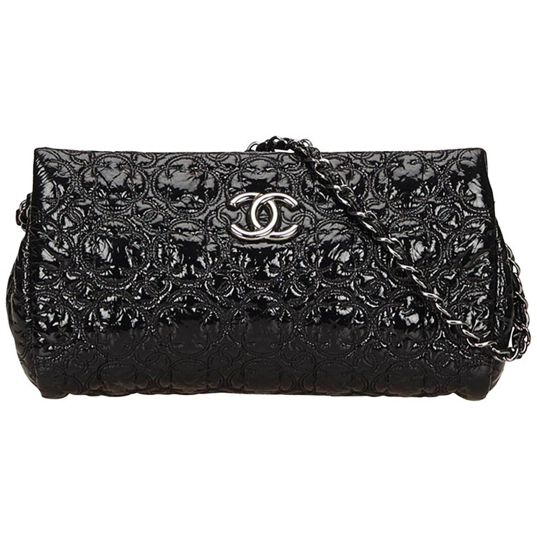 Chanel Black Patent Leather Chain Clutch Bag For Sale at 1stdibs
