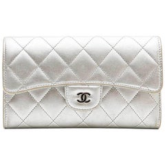 Chanel Metallic Silver Quilted Leather Coins Wallet ○ Labellov