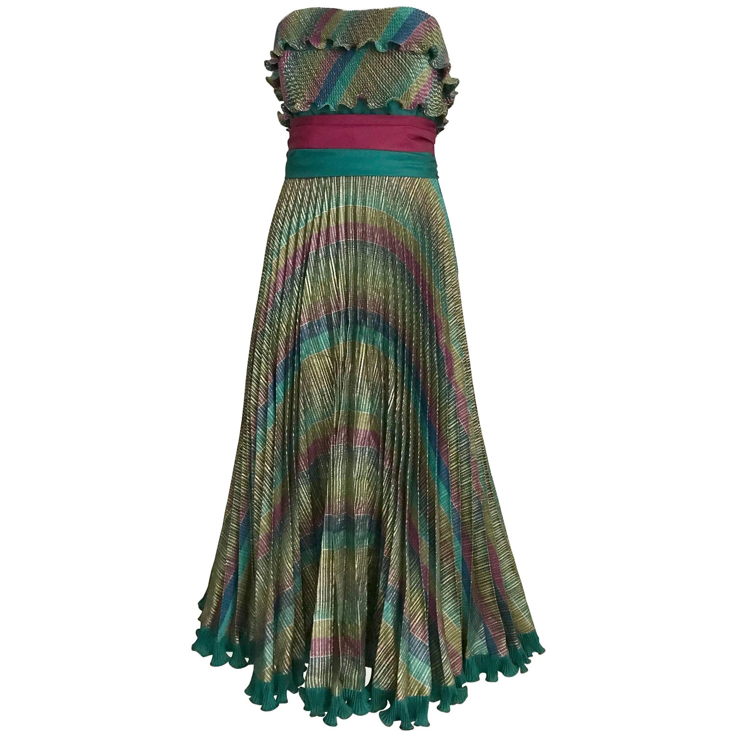 Vintage Frank Usher Fashion: Dresses & More - 22 For Sale at 1stdibs |  frank fantasy gown, frank usher 1950s dress, frank usher accessories