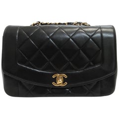 Chanel Diana - Sac à bandoulière en cuir d'agneau noir et chaîne dorée