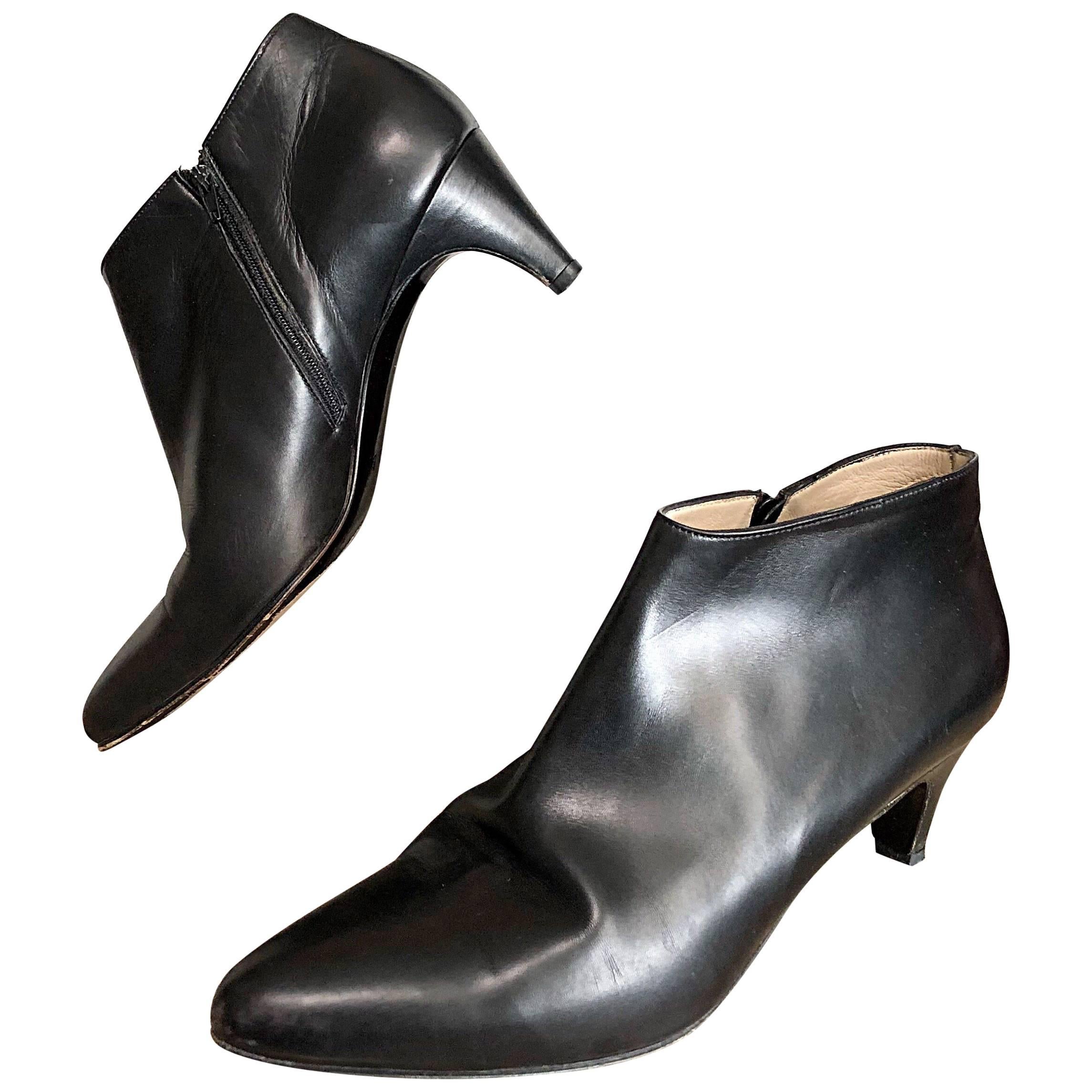 Escada Vintage Größe 6::5 schwarzes Leder Low Heel Ankle Boots / Booties:: 1990er Jahre