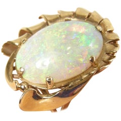 Gorgeous 18 Karat Gold 7 Carat Fire Opal Ring