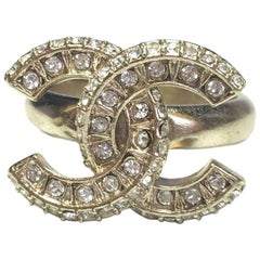 CHANEL CC Ring in Gilded Metal set with Rhinestones 52FR