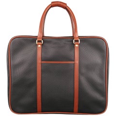 Bottega Veneta Sac à vêtements vintage en cuir texturé noir et marron