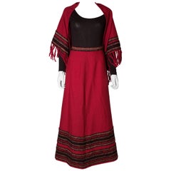 Vintage roter Wollrock mit passendem Schal