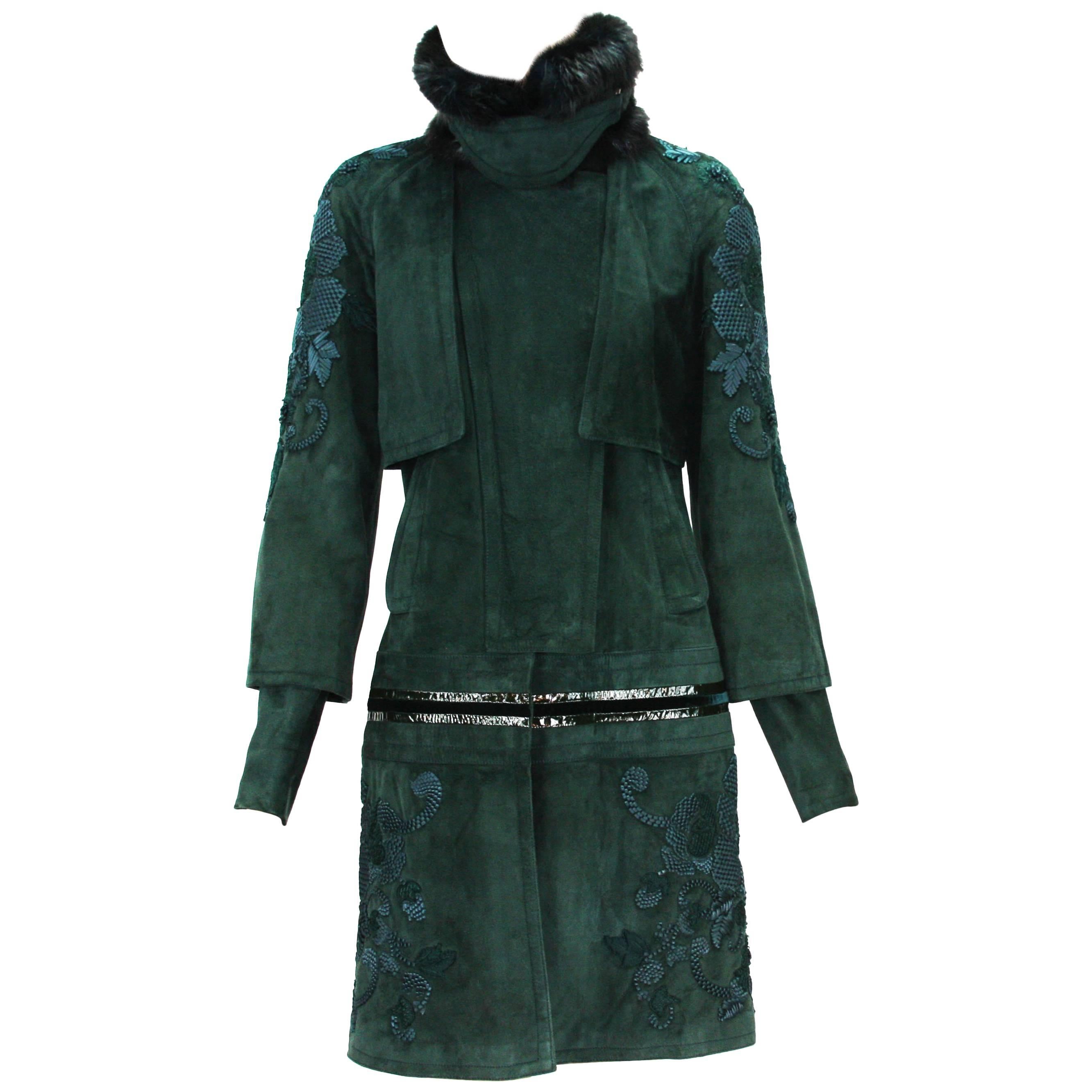 Tom Ford for Gucci - Manteau en daim vert forêt avec col en fourrure brodé, taille IT 42 US 6 en vente