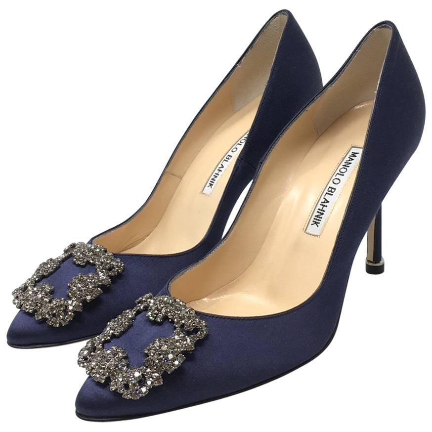 Manolo Blahnik Satin Dark Blue 'Hangisi' Pumps