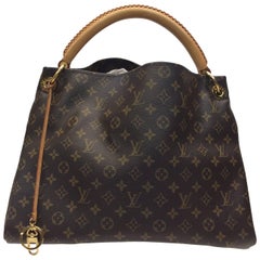 Louis Vuitton Artsy MM Tote