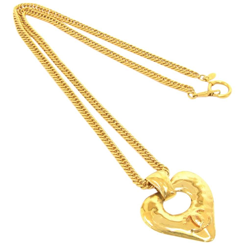 Chanel Gold Tone CC Logo Heart Shaped Chain Necklace 
