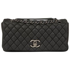 2013 Chanel Sac à rabat Bubble gris foncé en veau velours matelassé