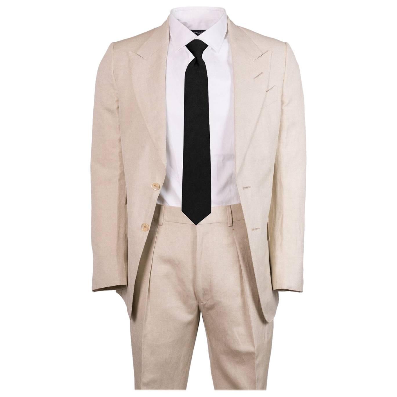 Tom Ford Men's Beige Wool Blend Two Piece Suit For Sale