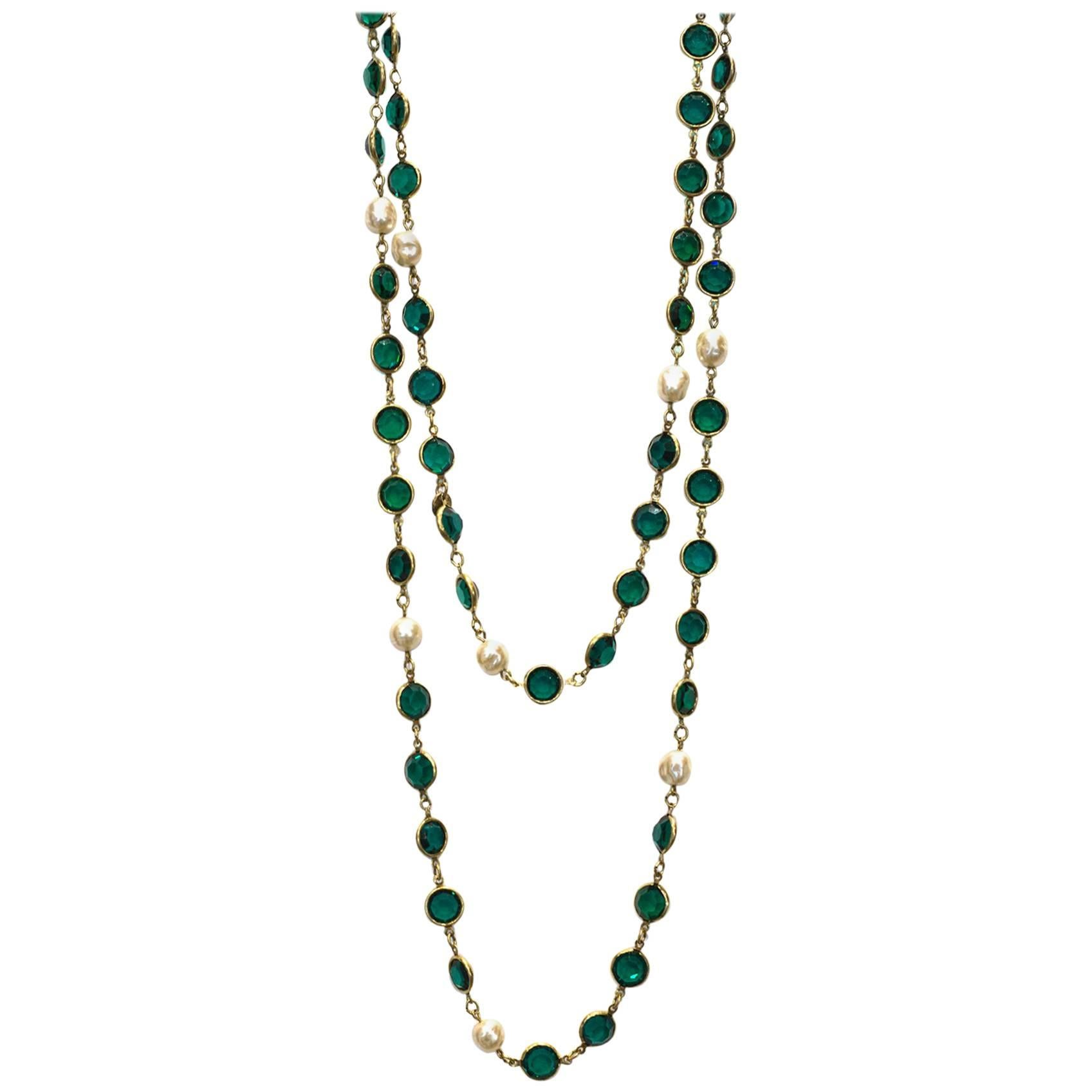 Chanel 1981 Green Crystal & Faux Pearl Sautoir Necklace with Box