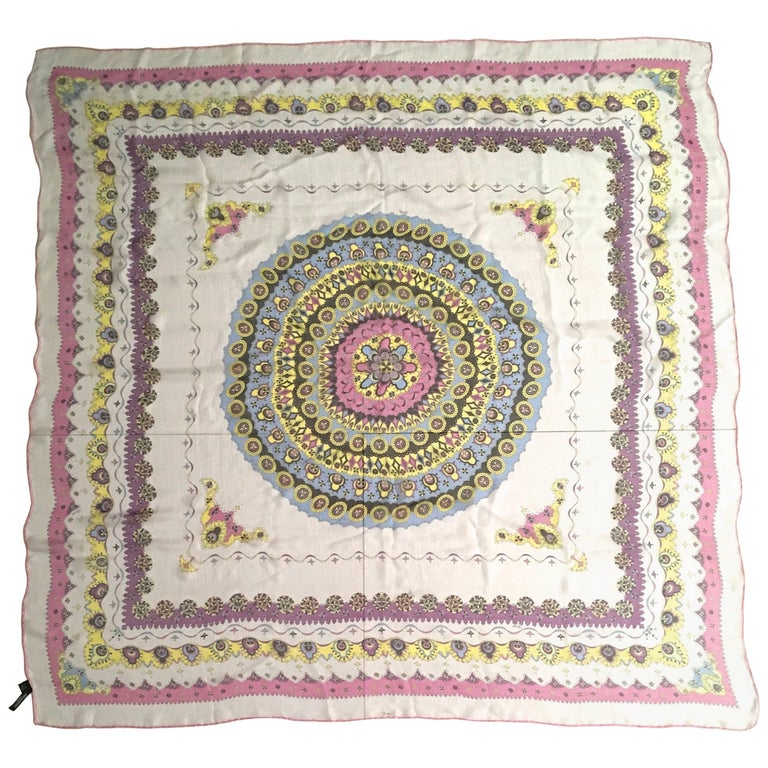 Foulard En Soie 100% Emilio Pucci Vintage - Bandana Roulotté Main, 56g, Beige - Occasion