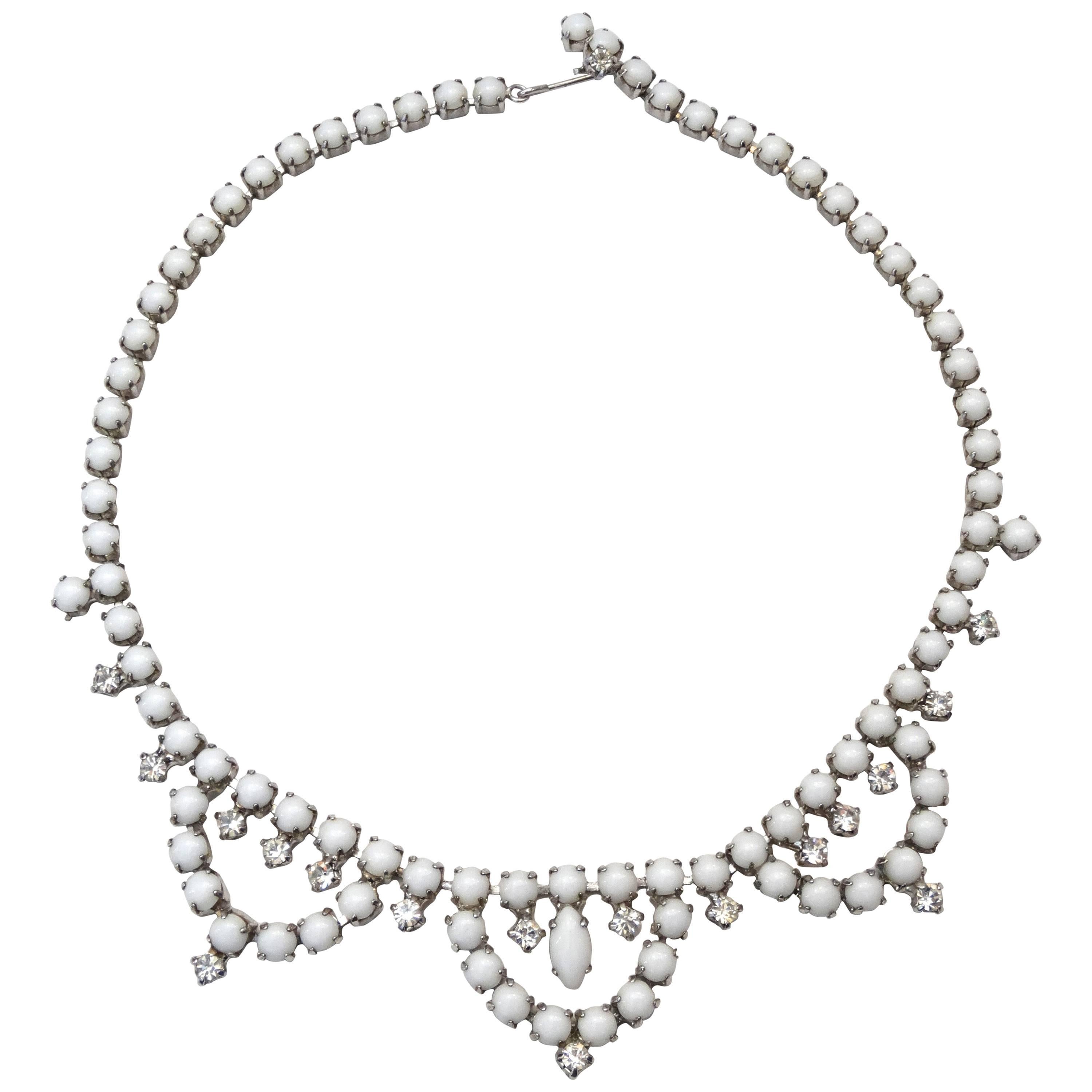 Collier ras du cou en strass blanc des années 1960 