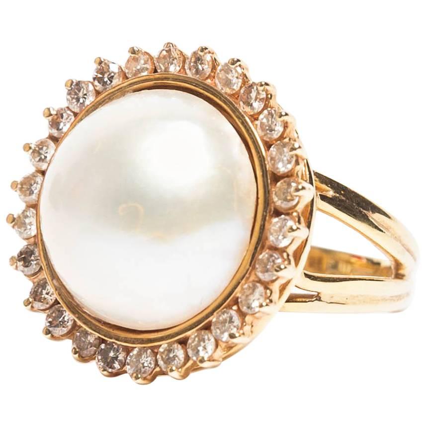 18 Kt Gold Mabe Pearl and Diamond Cocktail Ring 