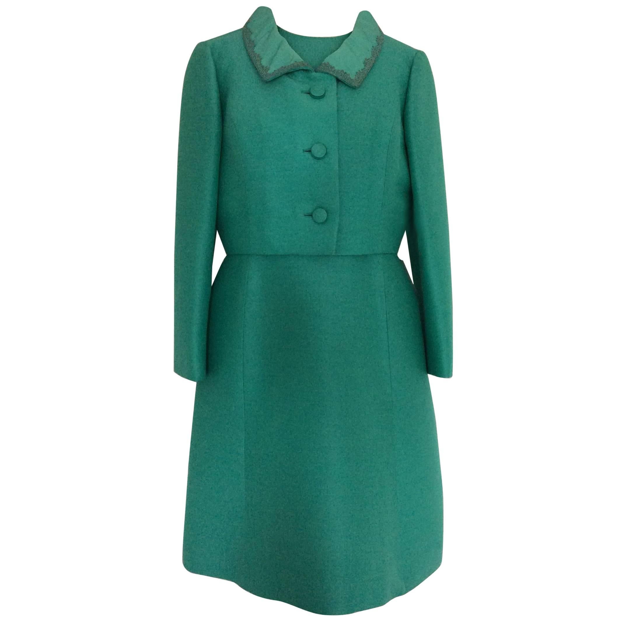 Vintage 1960’s Petite Francaise shift dress and jacket  For Sale
