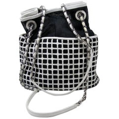 Edition Limited Chanel White Leather and Mesh Black Fabric Bucket Shoulder Bag