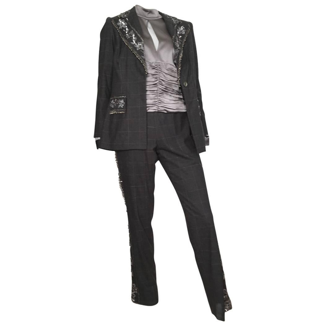 David Rodriguez Grey Beaded Pant Suit with Silk Blouse Size 8. For Sale