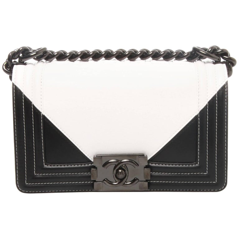 Chanel Black and White Geometric Lambskin Medium Boy Bag For Sale at