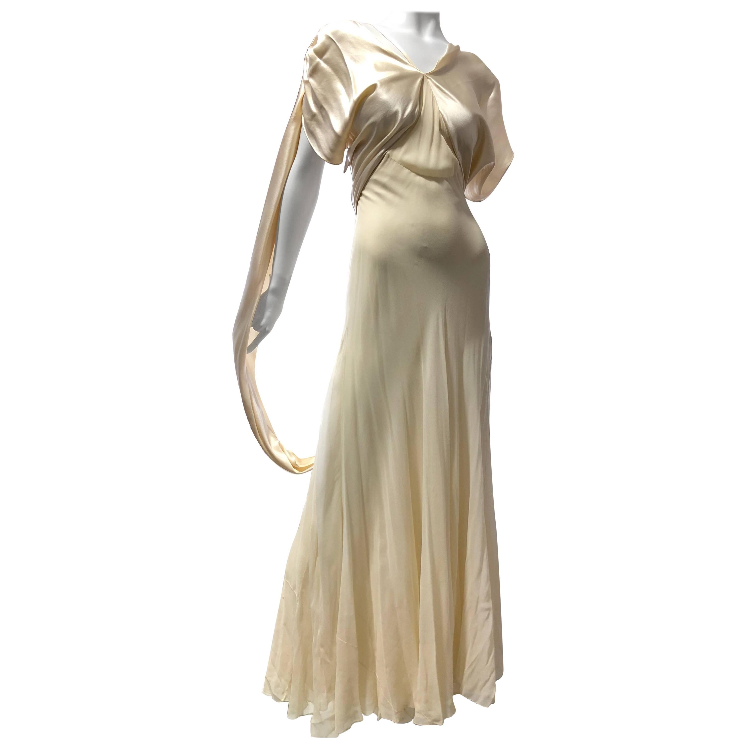 Hattie Carnegie Art Deco Bias Gown in Candlelight Silk Satin and Chiffon, 1930s 