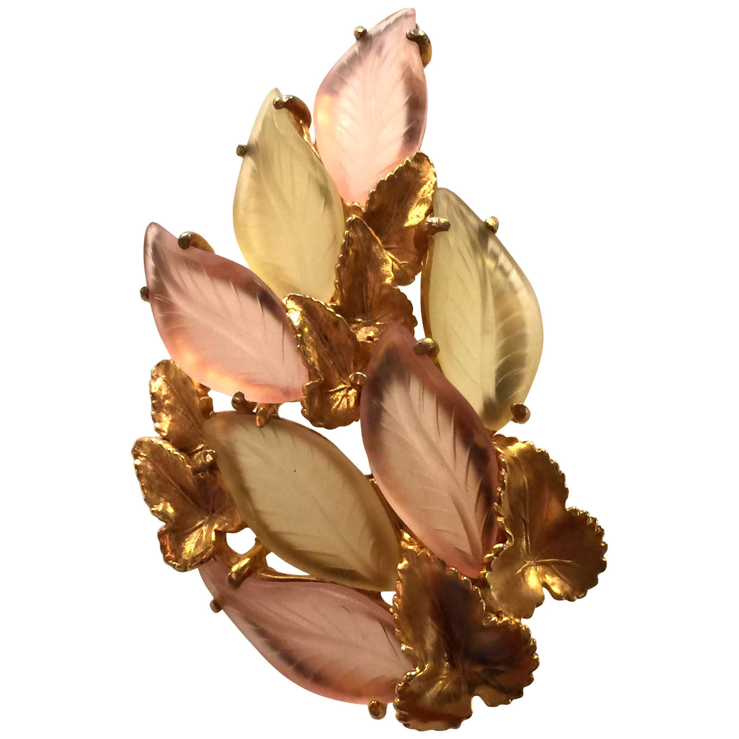 1950s Lisner/Schiaparelli Frosted Glass Antiqued Goldtone Veined Leaf Brooch/Pin For Sale