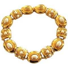 Retro Givenchy Necklace in gilt, with Cabochon pearls and diamantes