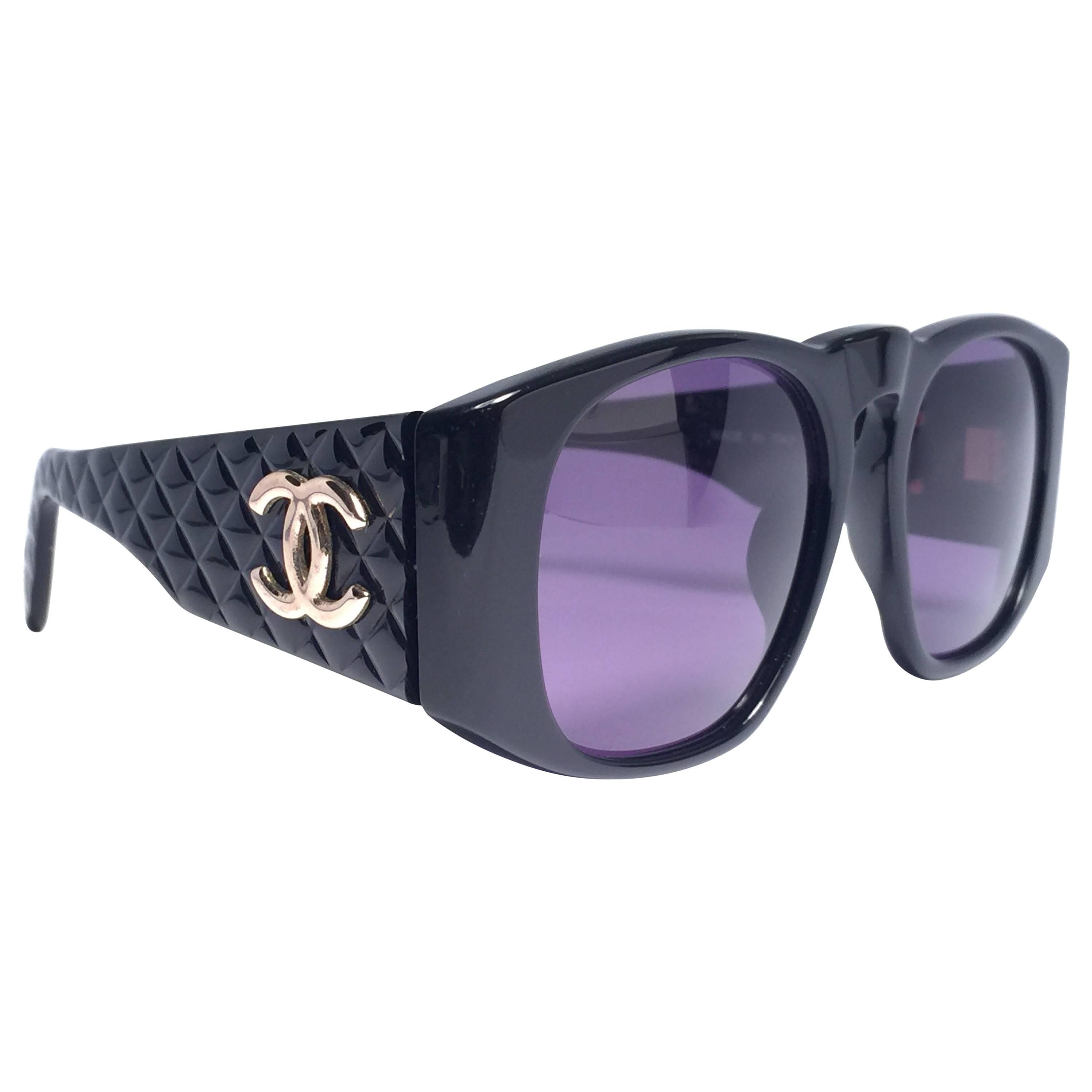 New Vintage Chanel Black Quilted Sides 01450 1988 Sunglasses Made In Italy  at 1stDibs