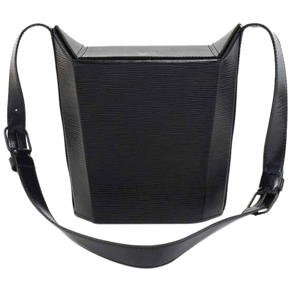 Vintage Louis Vuitton Sac Seau Black Epi Leather Shoulder Bag For Sale
