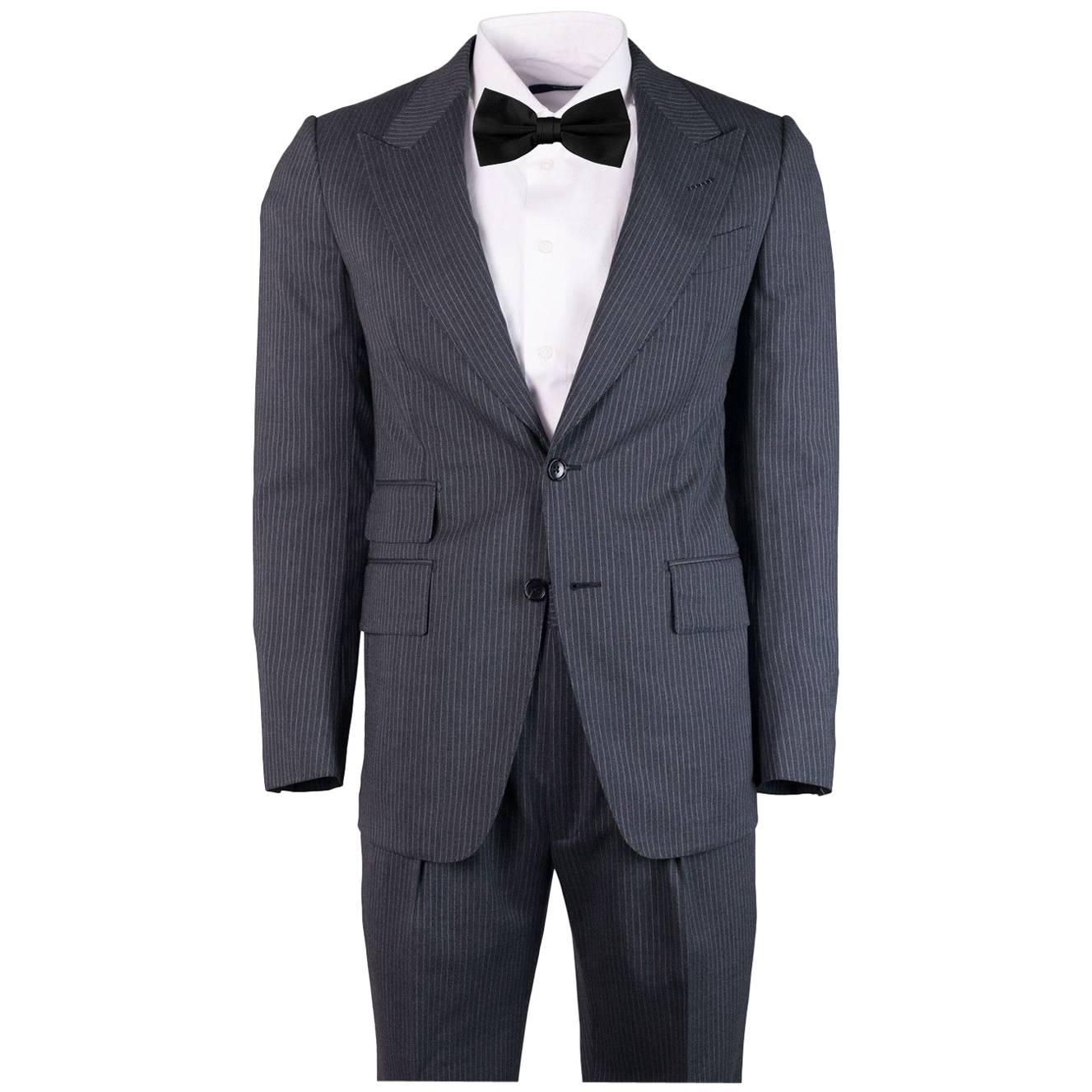 Tom Ford Men's Grey Wool Pin Striped Shelton 2 Piece Suit For Sale