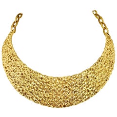 20th Century Modernist Gold Hammered Collar Choker Style Necklace By, Trifari